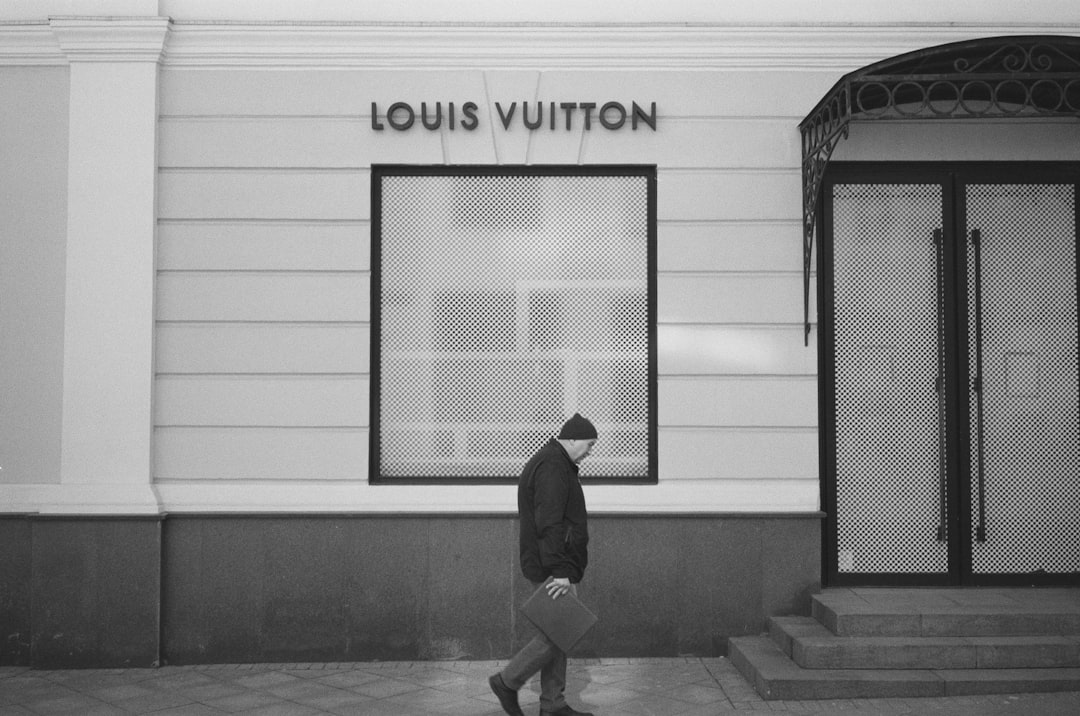 The Sneaky World of Fake “Limited” Drops