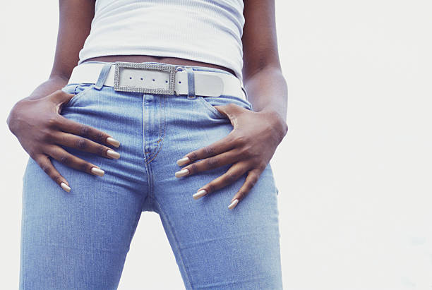 The Real Reason Mom Jeans Are Taking Over Your Feed