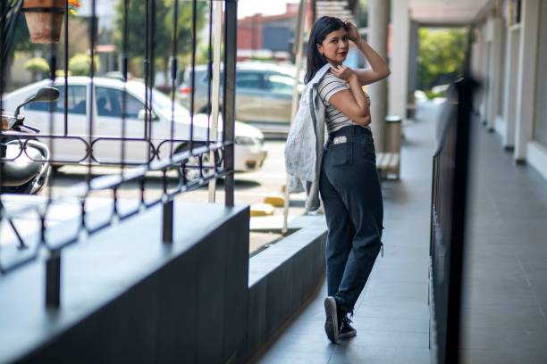 The Thrift Hunt: Why Vintage Mom Jeans Are the Ultimate Rare Heat