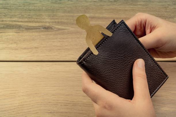 Why Metal Wallets Are the Ultimate Flex for Your Pockets